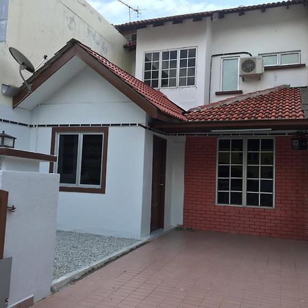 Rb Double Storey Bandar Tasik Selatan Homestay Kuala Lumpur Buitenkant foto
